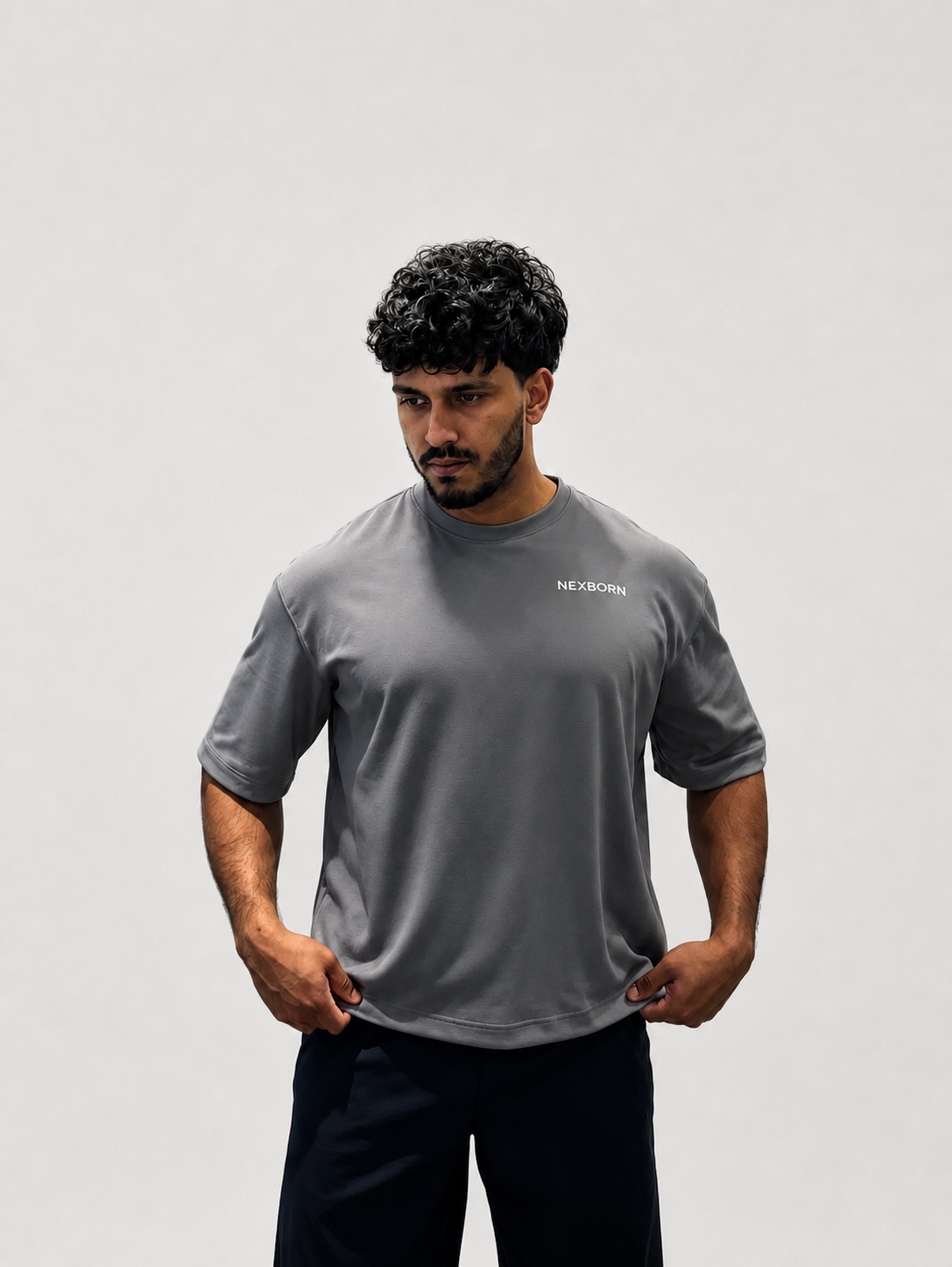 NEXBORN ESSENTIAL OVERSIZED TEE